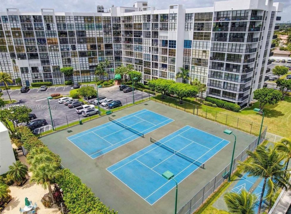 Recientemente alquilado: $2,400 (2 camas, 2 baños, 1130 Pies cuadrados)