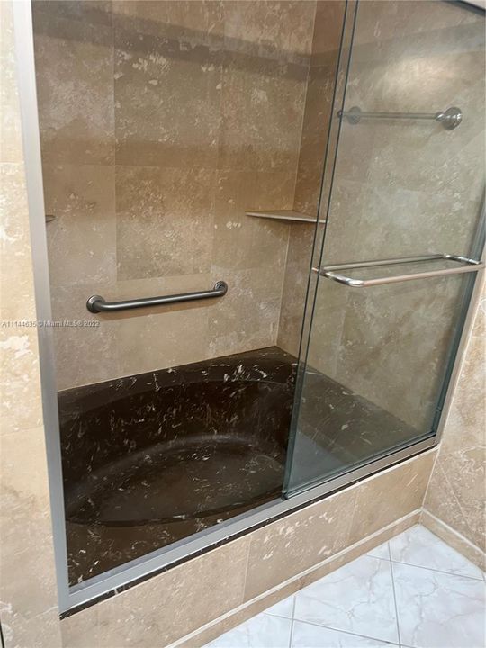 Recientemente alquilado: $2,400 (2 camas, 2 baños, 1130 Pies cuadrados)