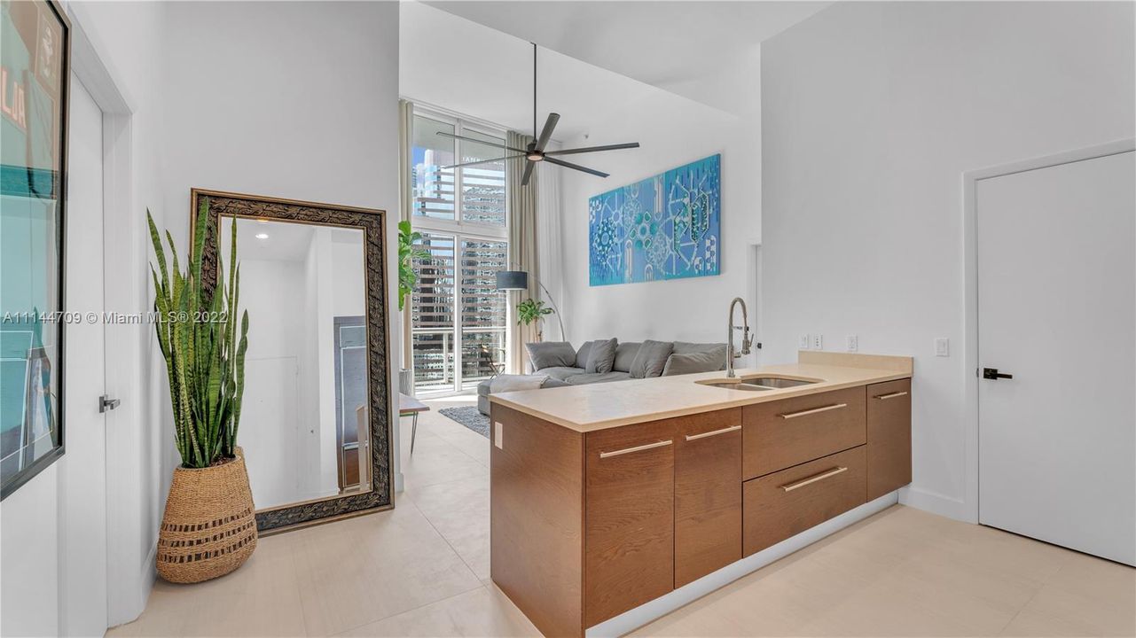 Recently Sold: $840,000 (2 beds, 2 baths, 1012 Square Feet)