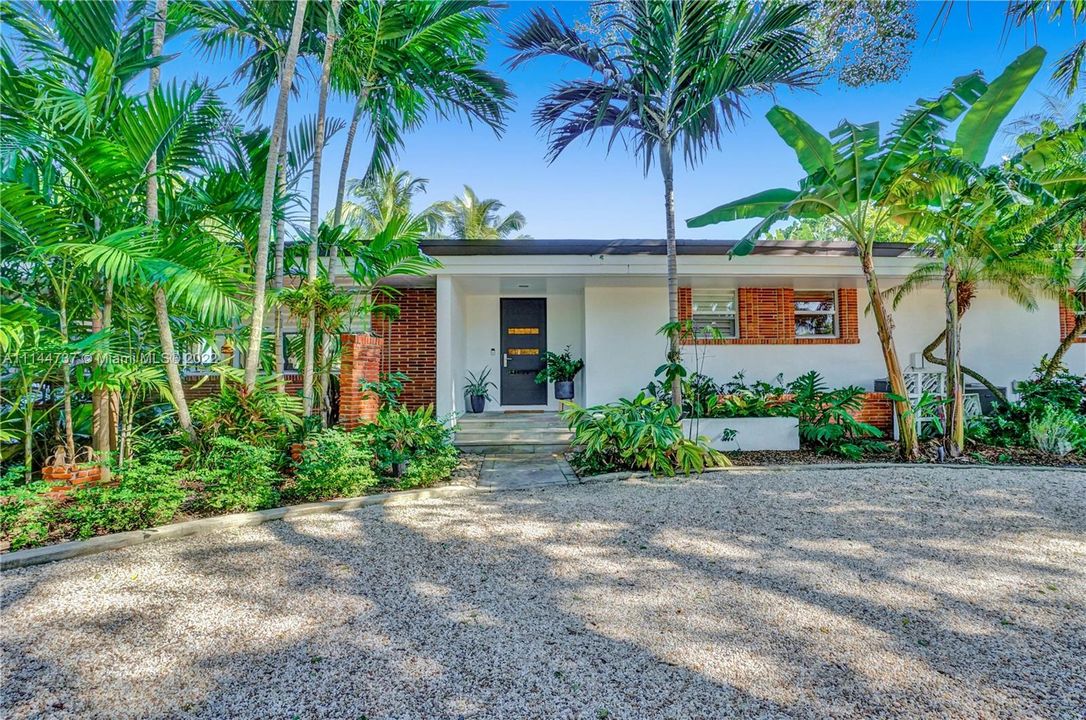 Recently Sold: $6,500,000 (4 beds, 4 baths, 3672 Square Feet)