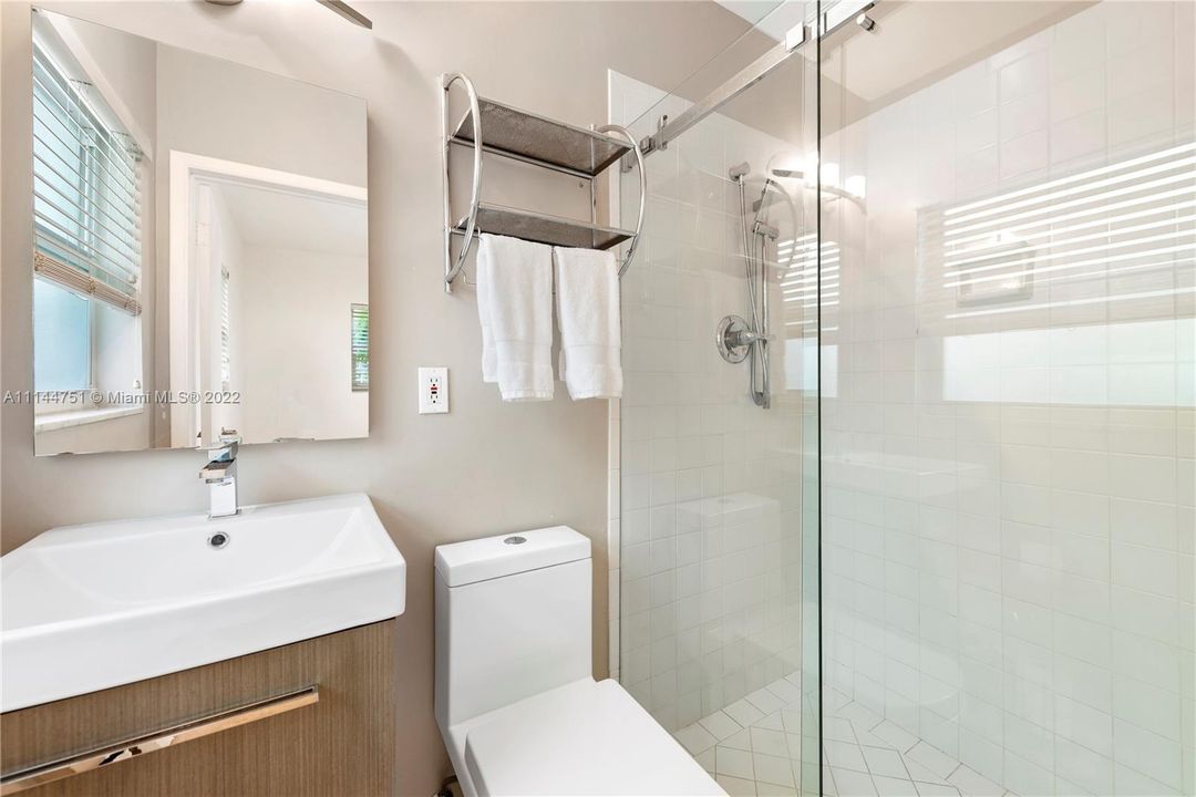 Недавно арендовано: $25,000 (4 спален, 3 ванн, 2235 Квадратных фут)