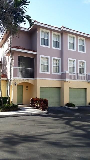 Recently Sold: $250,000 (2 beds, 2 baths, 1268 Square Feet)