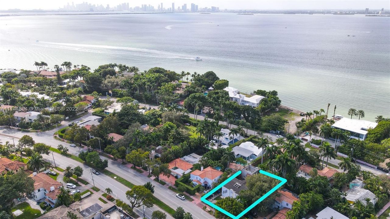 Recently Sold: $1,350,000 (7,225 sqft)