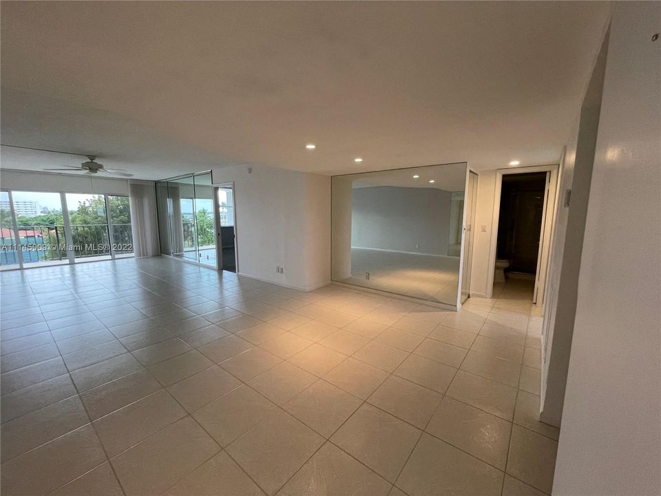 Недавно арендовано: $2,500 (2 спален, 2 ванн, 1316 Квадратных фут)