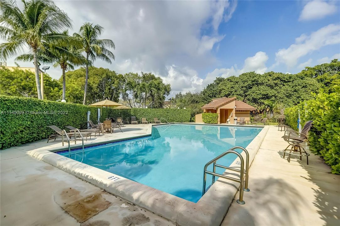 最近售出: $199,900 (1 贝兹, 1 浴室, 682 平方英尺)