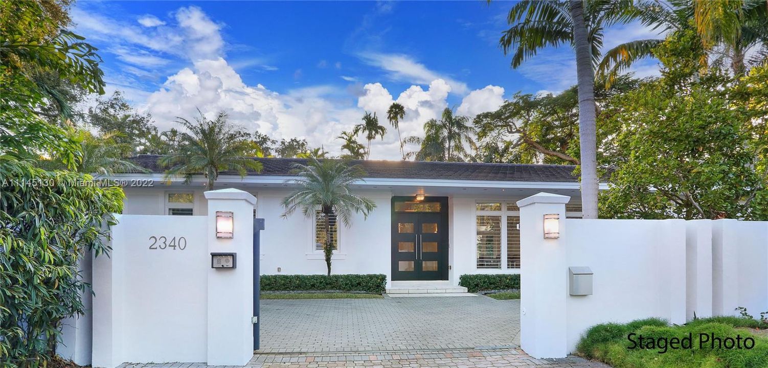 Recently Sold: $4,500,000 (5 beds, 6 baths, 4615 Square Feet)