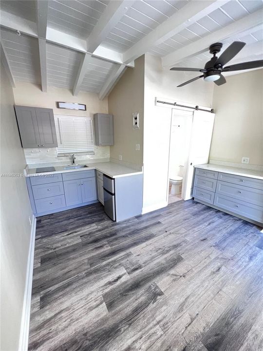 Recently Rented: $1,300 (0 beds, 1 baths, 408 Square Feet)