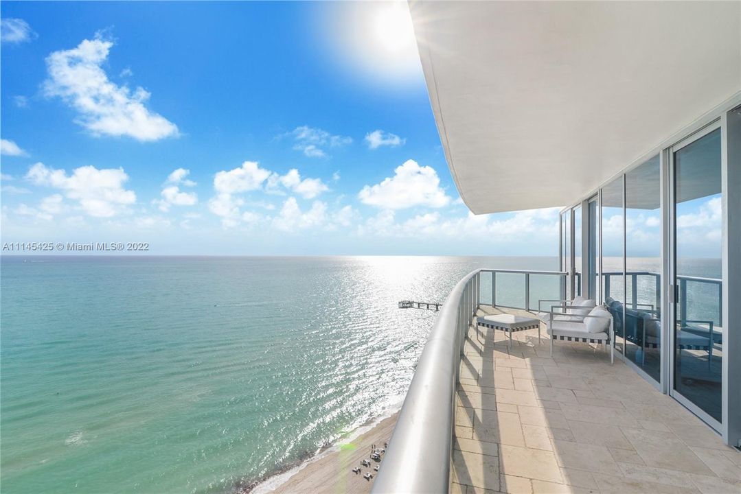 Recently Sold: $1,825,000 (2 beds, 3 baths, 1479 Square Feet)
