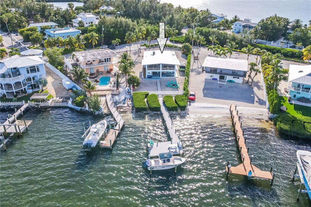 Recently Sold: $2,499,000 (3 beds, 3 baths, 1332 Square Feet)