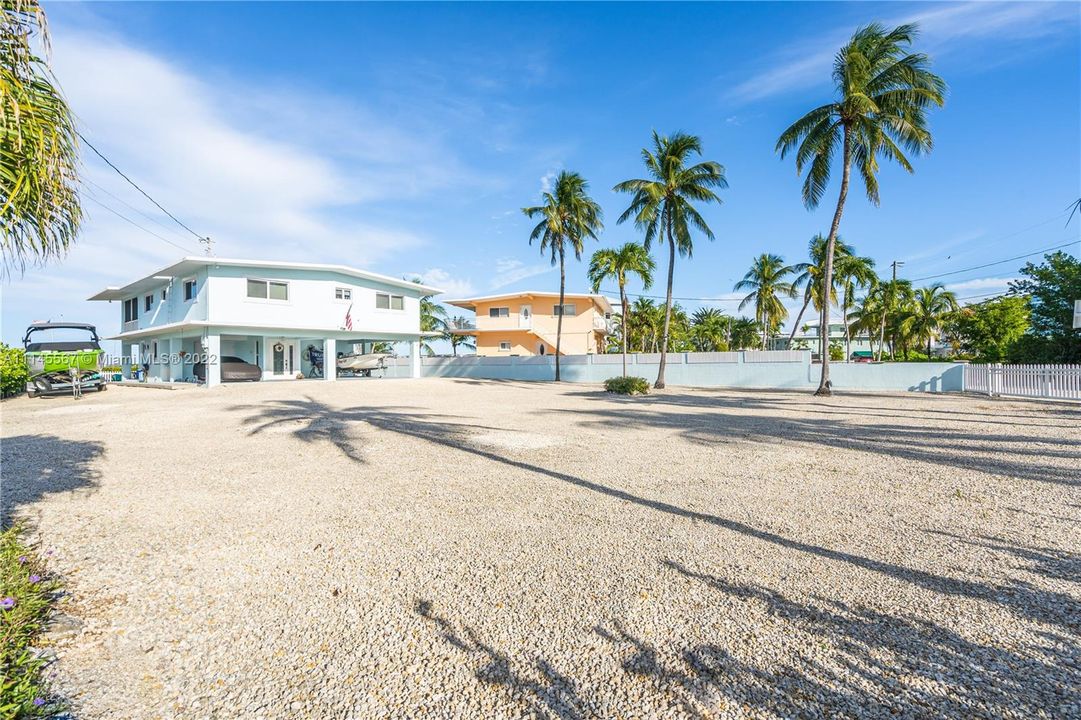 Vendido Recientemente: $2,499,000 (3 camas, 3 baños, 1332 Pies cuadrados)