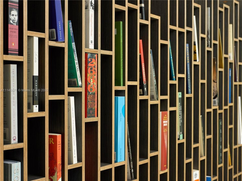 Recientemente alquilado: $16,000 (2 camas, 2 baños, 1704 Pies cuadrados)