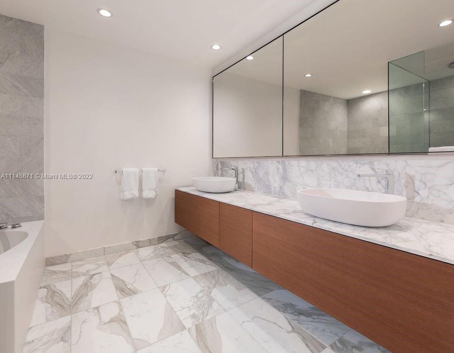 Recientemente alquilado: $16,000 (2 camas, 2 baños, 1704 Pies cuadrados)