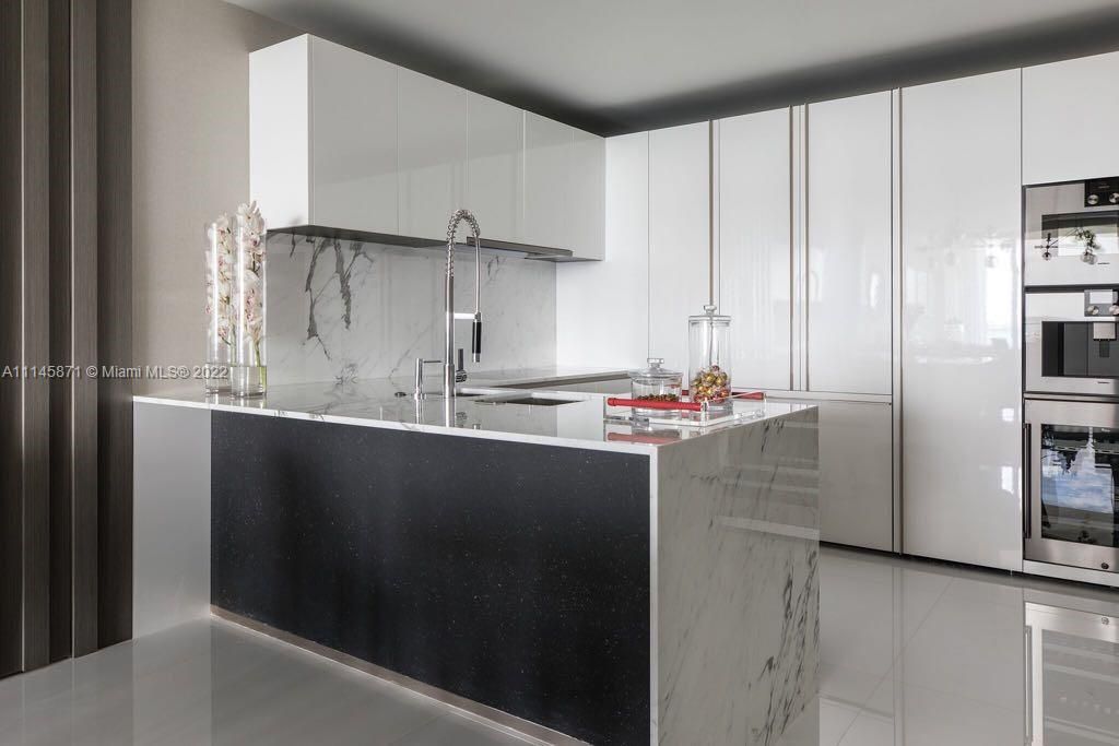 Recientemente alquilado: $16,000 (2 camas, 2 baños, 1704 Pies cuadrados)