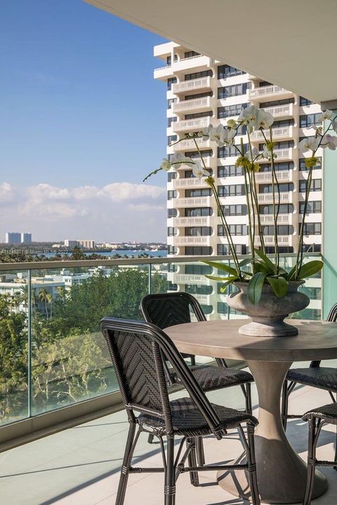 Recientemente alquilado: $16,000 (2 camas, 2 baños, 1704 Pies cuadrados)