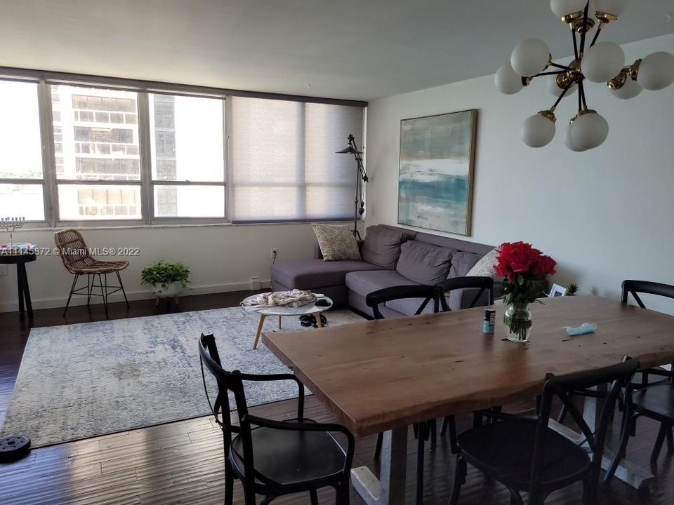 Recently Sold: $699,000 (1 beds, 1 baths, 1027 Square Feet)