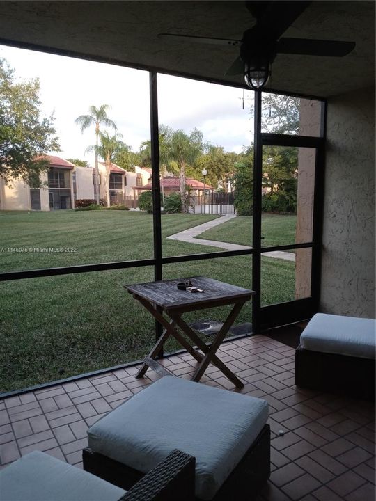 Recently Rented: $1,400 (1 beds, 1 baths, 981 Square Feet)