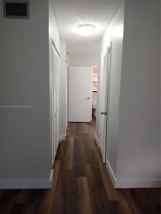 Recently Rented: $1,400 (1 beds, 1 baths, 981 Square Feet)