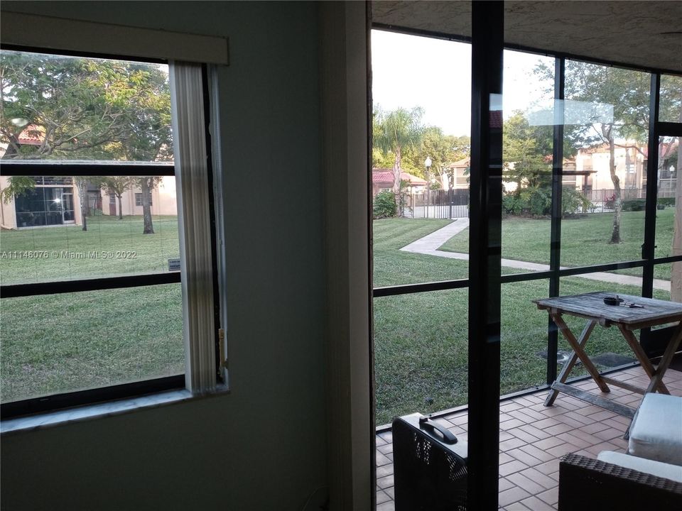 Recently Rented: $1,400 (1 beds, 1 baths, 981 Square Feet)