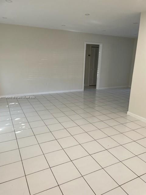 Recently Rented: $4,300 (3 beds, 2 baths, 2183 Square Feet)