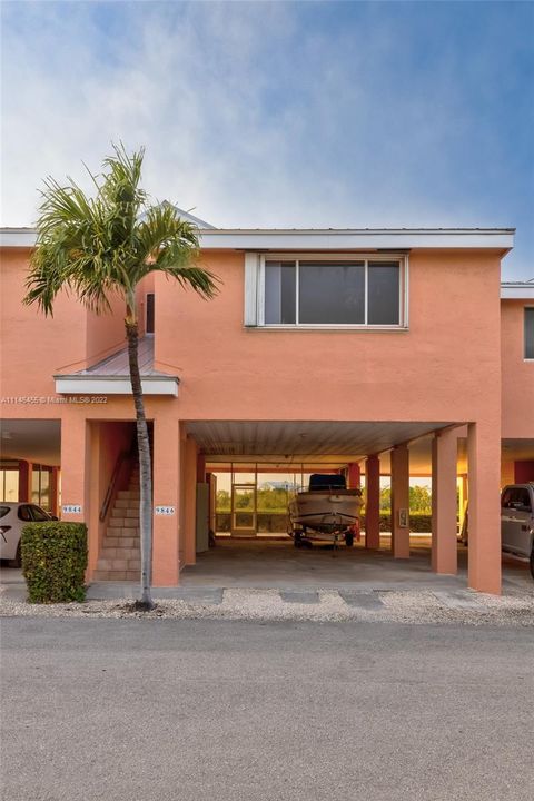 Recently Sold: $829,000 (2 beds, 2 baths, 1029 Square Feet)