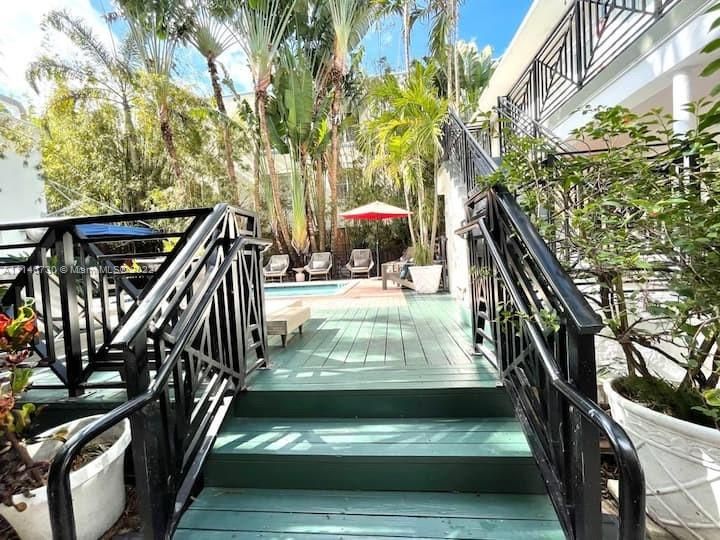 Recently Sold: $4,950,000 (0 beds, 0 baths, 0 Square Feet)