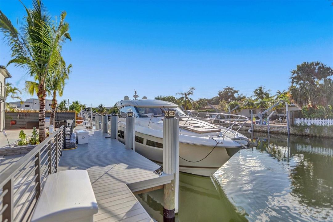 Recently Sold: $3,499,000 (5 beds, 4 baths, 3703 Square Feet)