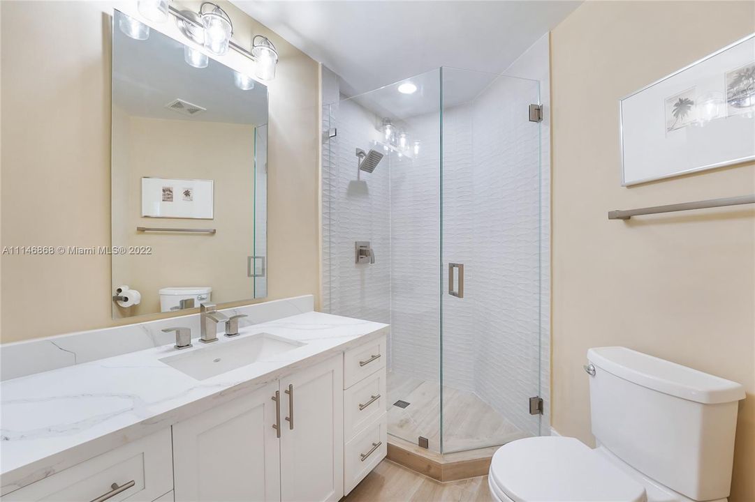 Recently Sold: $1,225,000 (2 beds, 2 baths, 1250 Square Feet)