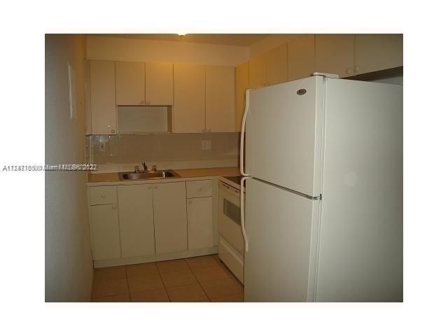 Recently Rented: $1,100 (1 beds, 1 baths, 580 Square Feet)