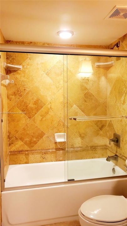 Vendido Recientemente: $359,900 (3 camas, 2 baños, 1144 Pies cuadrados)