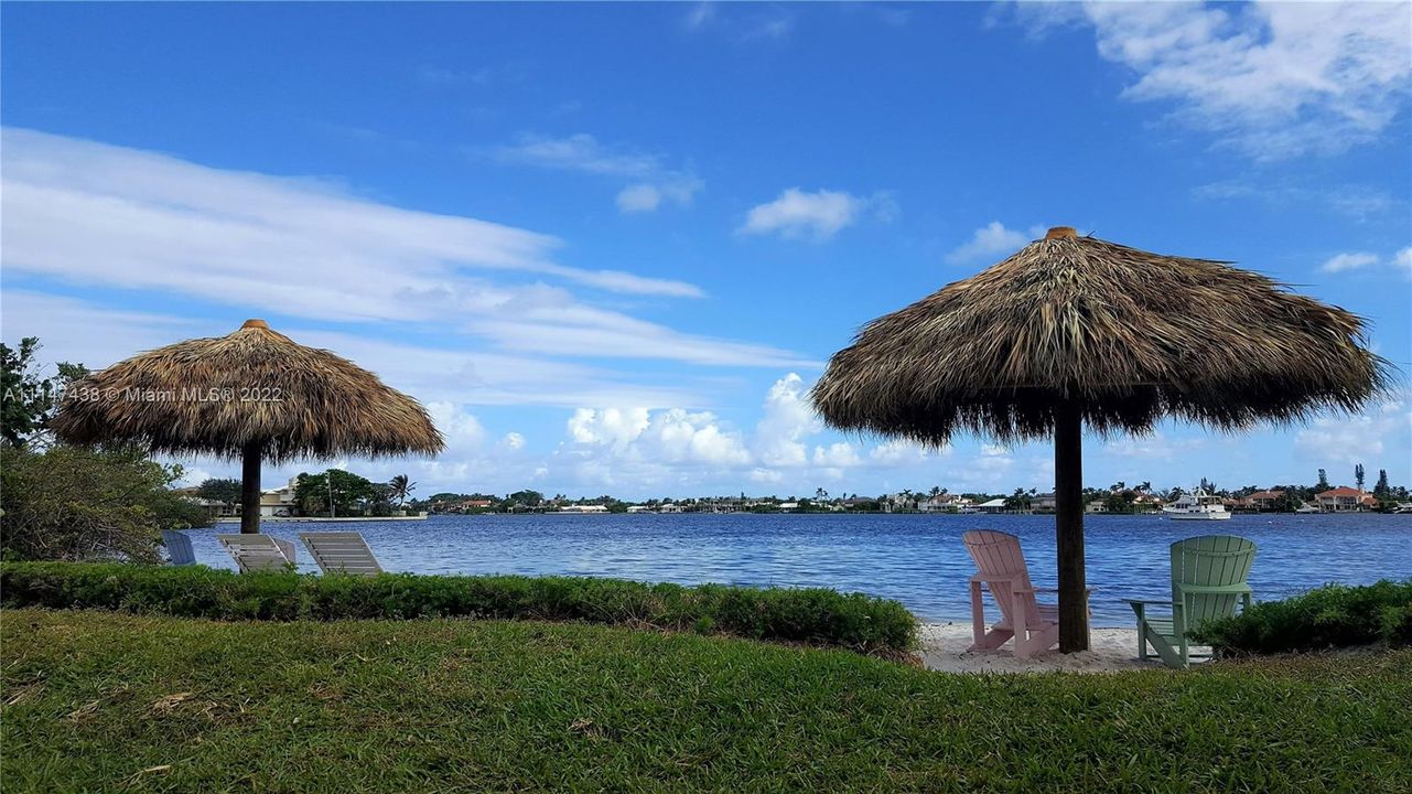 Vendido Recientemente: $359,900 (3 camas, 2 baños, 1144 Pies cuadrados)