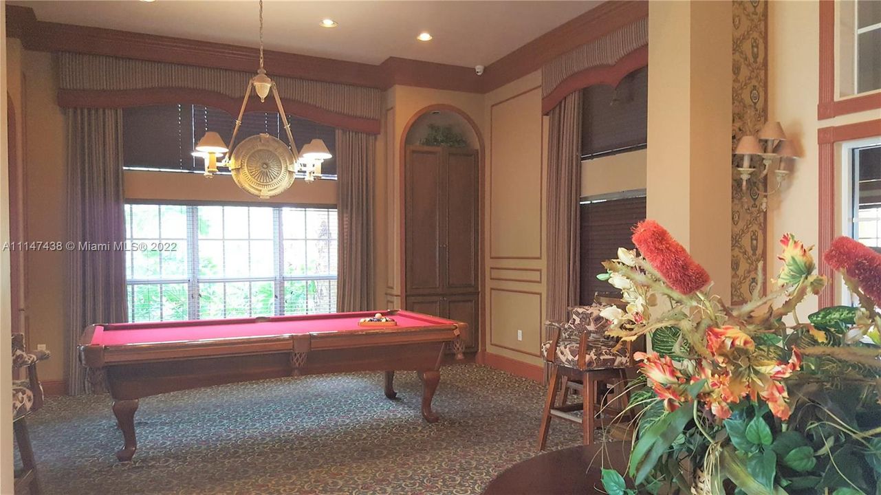 Vendido Recientemente: $359,900 (3 camas, 2 baños, 1144 Pies cuadrados)
