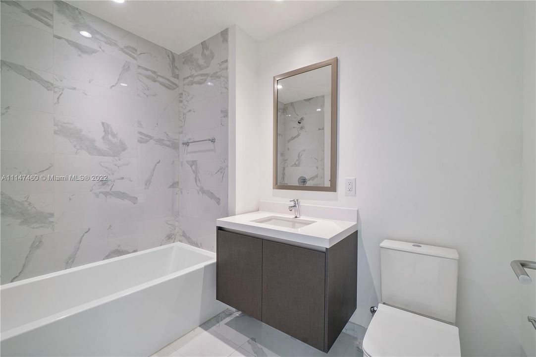 Recently Sold: $799,000 (1 beds, 2 baths, 1294 Square Feet)