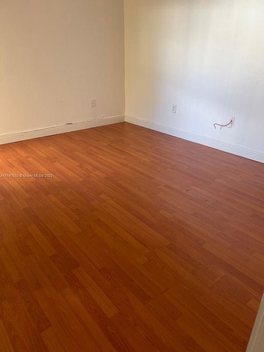 Недавно арендовано: $1,900 (2 спален, 1 ванн, 896 Квадратных фут)