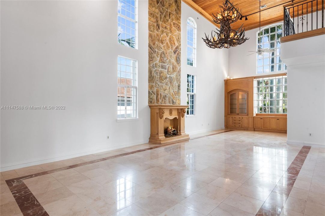 Recently Sold: $1,300,000 (4 beds, 5 baths, 4853 Square Feet)