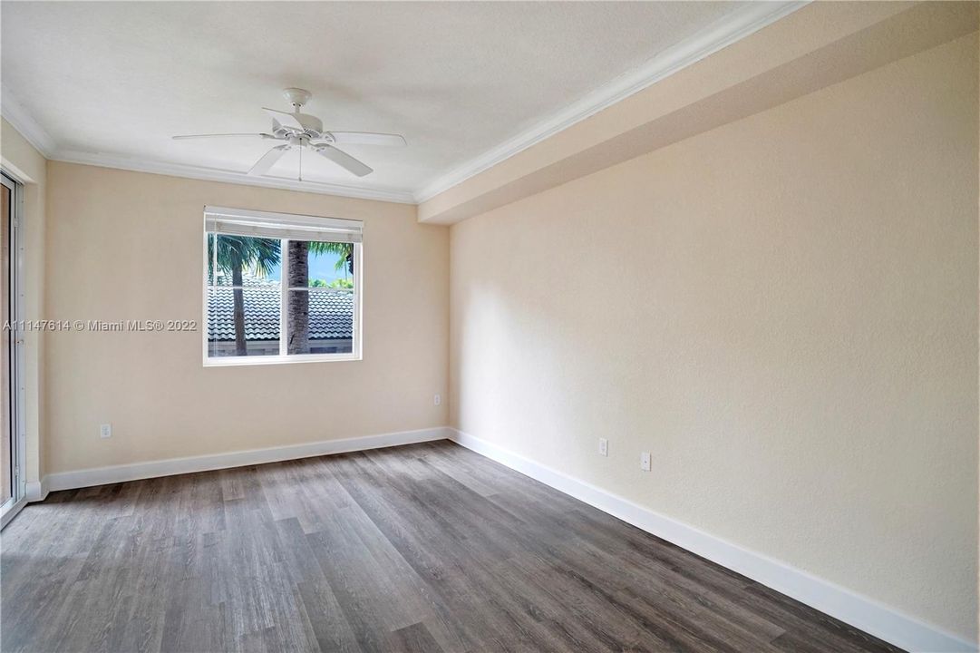 Vendido Recientemente: $179,900 (1 camas, 1 baños, 817 Pies cuadrados)