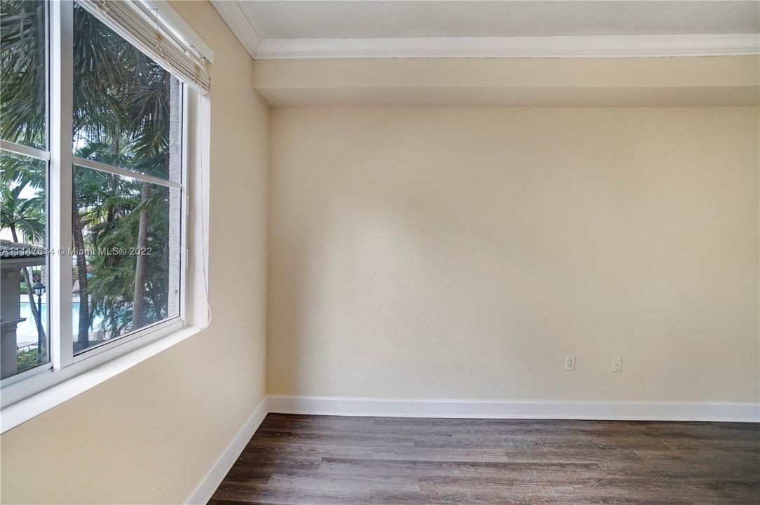 Vendido Recientemente: $179,900 (1 camas, 1 baños, 817 Pies cuadrados)