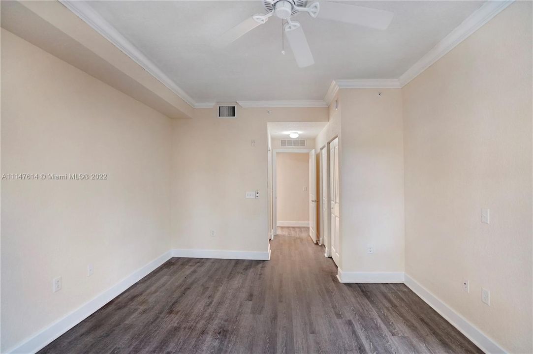 Vendido Recientemente: $179,900 (1 camas, 1 baños, 817 Pies cuadrados)