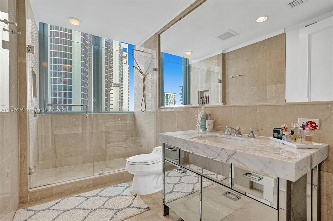 最近售出: $1,445,000 (2 贝兹, 2 浴室, 1465 平方英尺)