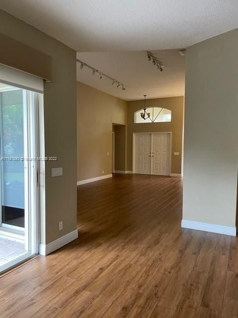 Recently Rented: $5,200 (4 beds, 3 baths, 2536 Square Feet)