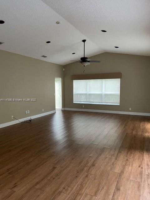 Recently Rented: $5,200 (4 beds, 3 baths, 2536 Square Feet)