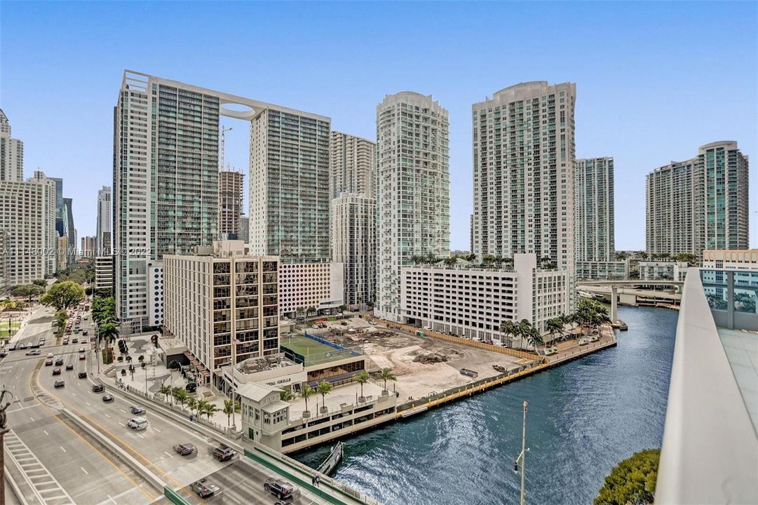 最近售出: $950,000 (2 贝兹, 2 浴室, 1430 平方英尺)