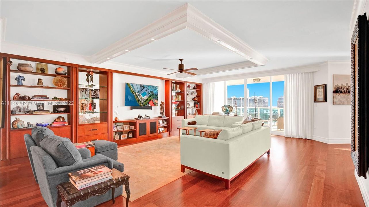 Recently Sold: $1,899,000 (3 beds, 3 baths, 3264 Square Feet)