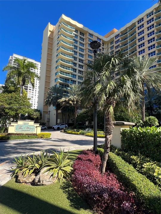 Recently Sold: $389,000 (1 beds, 1 baths, 835 Square Feet)