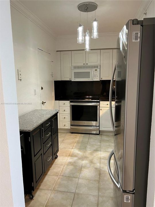 Vendido Recientemente: $389,000 (1 camas, 1 baños, 835 Pies cuadrados)