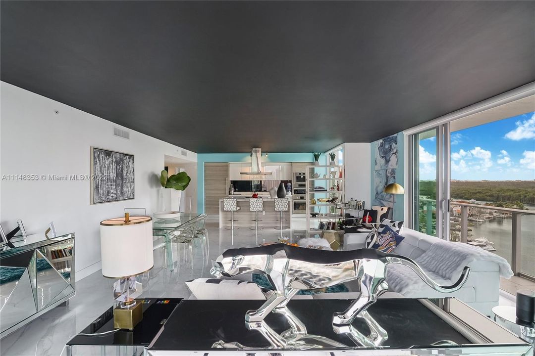 Recently Sold: $1,650,000 (3 beds, 3 baths, 1892 Square Feet)