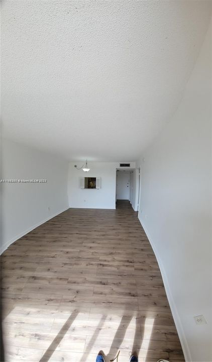 Recently Rented: $19,200 (1 beds, 1 baths, 614 Square Feet)