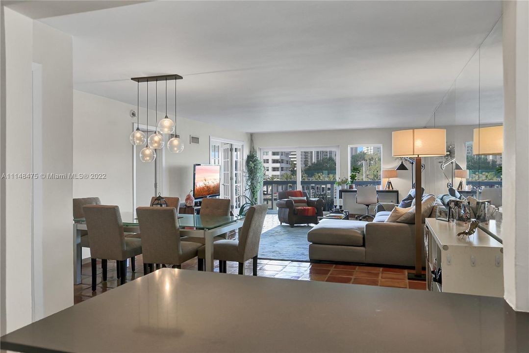 Recently Sold: $695,000 (2 beds, 2 baths, 1070 Square Feet)