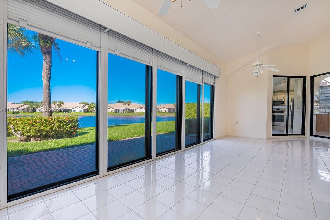 最近售出: $155,000 (3 贝兹, 2 浴室, 1688 平方英尺)