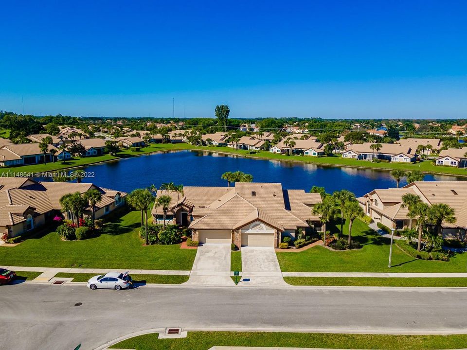 最近售出: $155,000 (3 贝兹, 2 浴室, 1688 平方英尺)