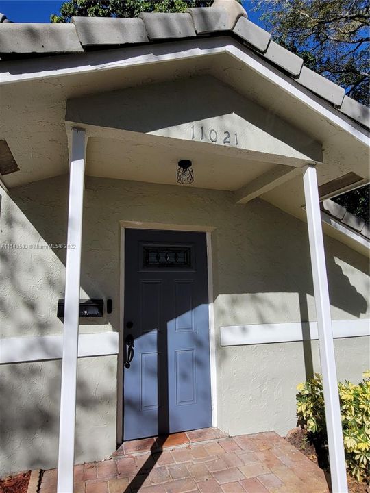 Recently Rented: $1,975 (2 beds, 2 baths, 1100 Square Feet)